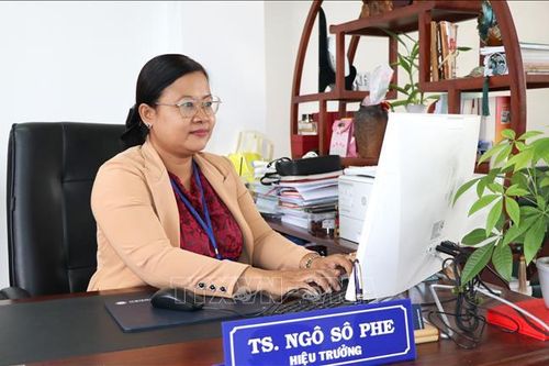 Vinh quang Việt Nam: Người 'giữ lửa văn hóa'