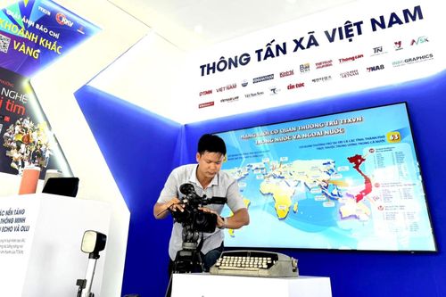Nhà báo thích ứng sau tái cơ cấu
