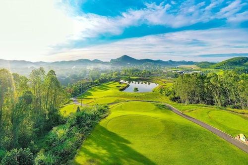 Golf không còn là 'sân chơi' riêng của giới thượng lưu, Việt Nam thu về 1 tỷ USD năm 2025