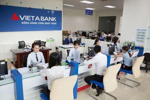 VIS Rating: 15% danh mục cho vay của VietABank liên quan tới các dự án gặp nhiều vấn đề pháp lý, kéo dài nhiều năm