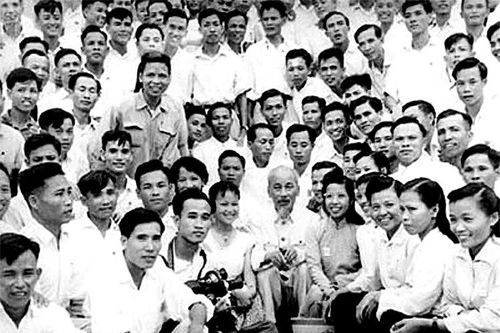 'Chở bao nhiêu đạo, thuyền không khẳm'