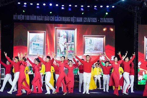 Chương trình nghệ thuật chào mừng kỷ niệm 100 năm Ngày Báo chí cách mạng Việt Nam