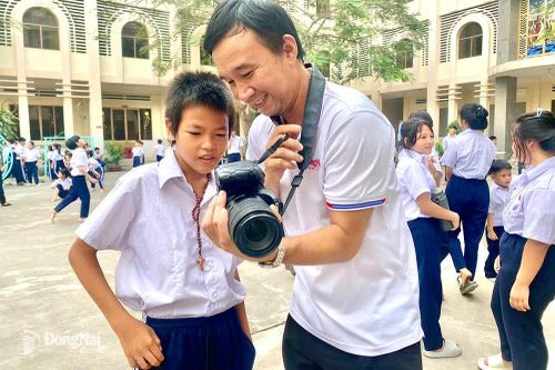 Kỷ niệm 100 năm Ngày báo chí Cách mạng Việt Nam (21-6) Đạo đức nhà báo trong bối cảnh thông tin mạng xã hội bùng nổ