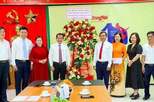 Lãnh đạo tỉnh thăm, chúc mừng các cơ quan báo chí nhân kỷ niệm 100 năm Ngày Báo chí cách mạng Việt Nam