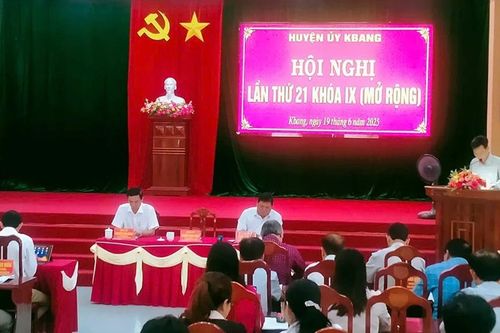 Đảng bộ huyện Kbang kết nạp 50 đảng viên mới