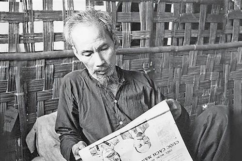 Chủ tịch Hồ Chí Minh với báo chí cách mạng Việt Nam