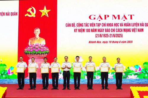 Học viện Hải quân gặp mặt kỷ niệm 100 năm Ngày Báo chí cách mạng Việt Nam