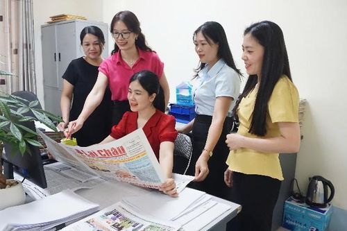 Chuyện chưa kể phía sau trang báo