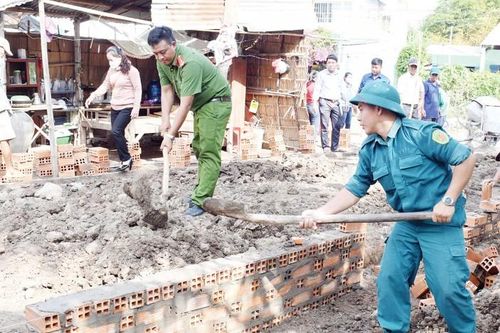 '3 cùng' hỗ trợ người nghèo có nhà mới