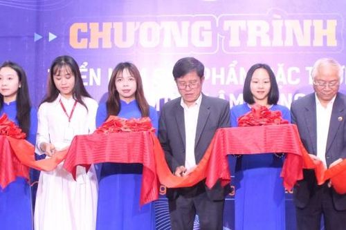Triển lãm sản phẩm đặc trưng của Lâm Đồng