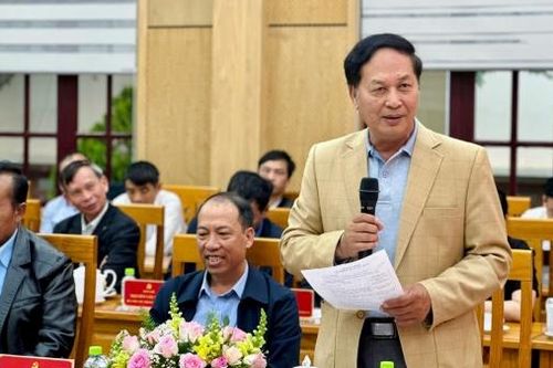 Lạc Dương gặp mặt nguyên lãnh đạo huyện qua các thời kỳ
