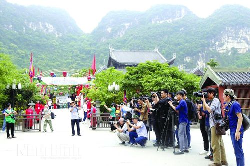 Phát huy vai trò của báo Đảng trong tuyên truyền phát triển du lịch