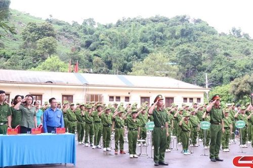Lễ xuất quân chương trình 'Học làm chiến sĩ công an'
