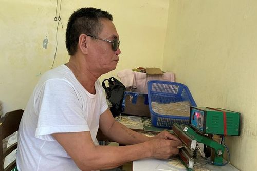 Tạo cơ hội việc làm cho người khiếm thị