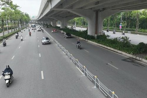 Hà Nội phân làn cứng trên hai tuyến đường trọng điểm từ 1/7