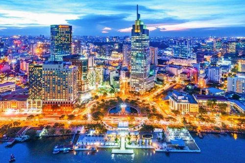 Tăng trưởng kinh tế: Chọn 'nhanh' hay 'bền vững'?