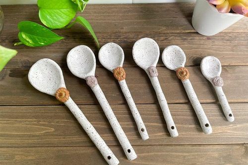 Say rượu mơ thấy dùng thìa gây nôn, 6 tháng sau phát hiện thìa kẹt trong ruột