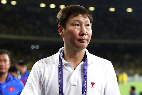 HLV Kim Sang-sik gọi 2 cầu thủ Việt kiều lên U23 Việt Nam