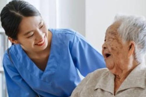 Đưa mẹ vào viện dưỡng lão mỗi tháng hơn 20 triệu đồng, sao lại nói tôi bất hiếu?