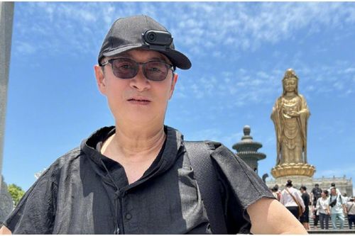 Hoàng An lộ diện sau thông báo đi tu