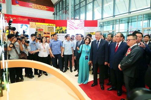 100 năm báo chí cách mạng Việt Nam đồng hành cùng dân tộc