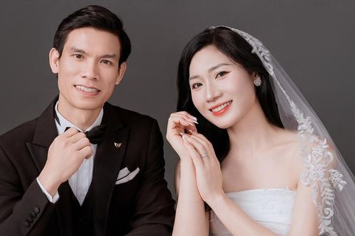 Hoa khôi bóng chuyền Phạm Thị Yến đẹp rạng ngời trong ảnh cưới ở tuổi 40, thổ lộ tâm sự sau ngày trọng đại
