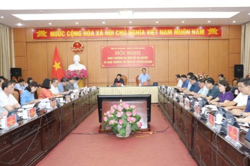 Ban Thường vụ Tỉnh ủy Tuyên Quang và Hà Giang họp cho ý kiến vào các báo cáo quan trọng