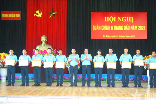 Trung đoàn Không quân 930 hoàn thành tốt nhiệm vụ 6 tháng đầu năm 2025