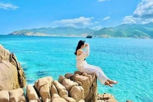 Vivu du lịch Cam Ranh, chọn tour hay tự túc hợp lý?