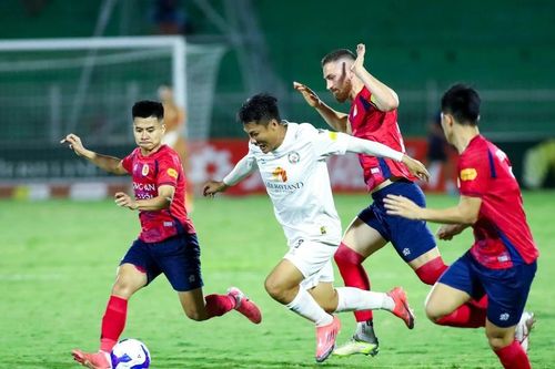 Trọng tài FIFA làm nhiệm vụ hai trận đấu 'nóng' nhất vòng 26 V-League