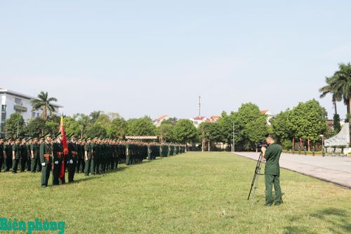 Bản lĩnh người lính gắn liền với ngọn lửa đam mê nghề báo