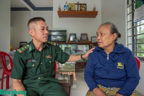 Nghĩa tình với bà con giáo dân