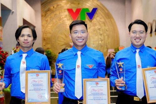 Nhà báo trẻ trong kỷ nguyên mới - Thách thức và sứ mệnh