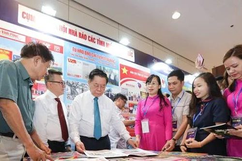 Sứ mệnh khai sáng và kết nối niềm tin