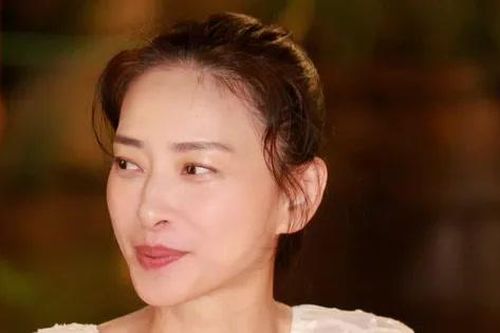 Showbiz 21/6: Tình trạng Ngô Thanh Vân