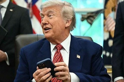 Xung đột Israel-Iran: 'Chỉ cần một cuộc gọi của Tổng thống Trump'