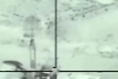 IDF chia sẻ video phá hủy loạt xe phòng không và radar Iran ở tỉnh Isfahan