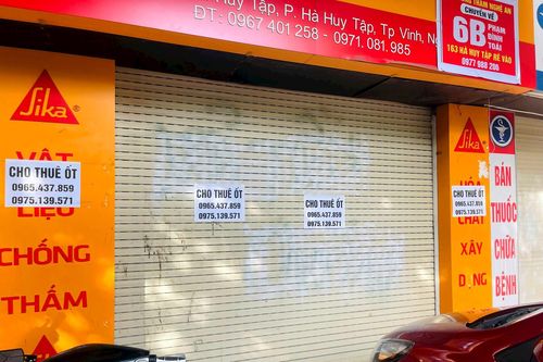 Nhiều cửa hàng ở TP. Vinh đóng cửa, trả mặt bằng, giảm giá sốc