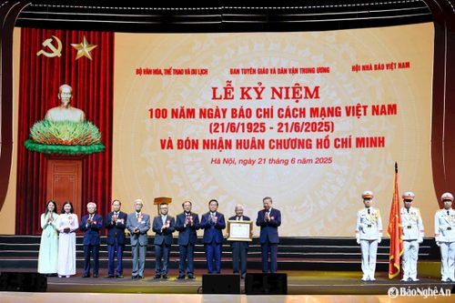 Trọng thể Lễ kỷ niệm 100 năm Ngày Báo chí cách mạng Việt Nam