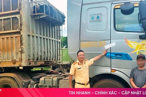 CSGT Công an Hà Tĩnh phát hiện tài xế dương tính với ma túy