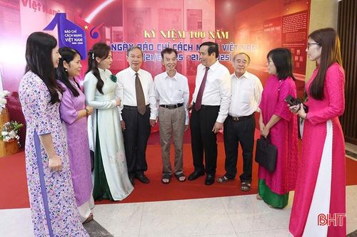 Một mùa kỷ niệm, muôn điều gửi trao
