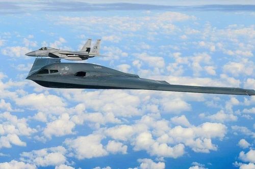 Oanh tạc cơ B-2 của Mỹ rời căn cứ, hướng đến căn cứ quân sự trên đảo Guam