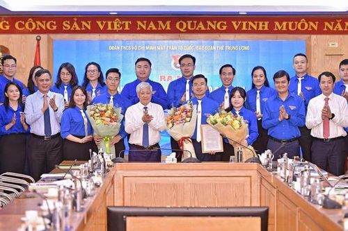 Công bố quyết định thành lập Đoàn TNCS Hồ Chí Minh Mặt trận Tổ quốc, các đoàn thể Trung ương