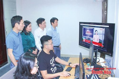 Kỷ niệm 100 năm Ngày báo chí cách mạng Việt Nam (21/6/1925 - 21/6/2025): 'Người thư ký trung thành của thời đại'
