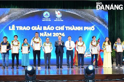 Kênh thông tin chính thống thiết yếu của xã hội