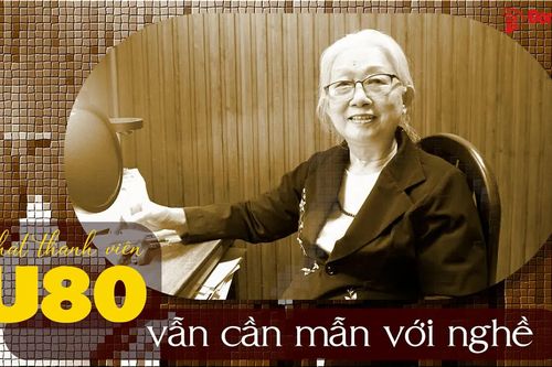 Nữ phát thanh viên U80 vẫn cần mẫn với nghề