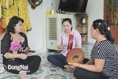 Những người thực hành, giữ lửa văn hóa dân gian Đồng Nai