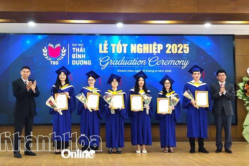 Trường Đại học Thái Bình Dương tổ chức lễ tốt nghiệp cho 69 sinh viên