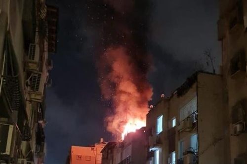 Iran dội mưa hỏa lực, Israel đáp trả bằng 'sóng tấn công'