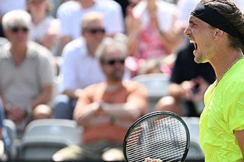 Alexander Zverev giành vé vào tứ kết Halle Open